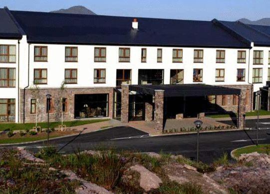Golden'S Cove Apartments At Sneem Hotel Zewnętrze zdjęcie