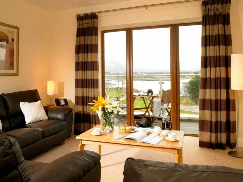 Golden'S Cove Apartments At Sneem Hotel Zewnętrze zdjęcie